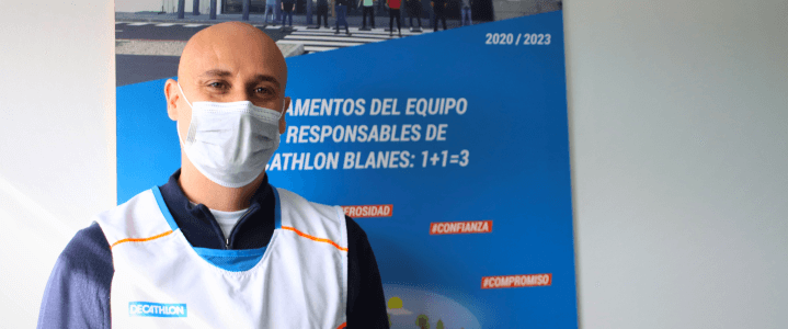 Decathlon Blanes fomenta el compromís social col·laborant amb els Punts de Formació Incorpora